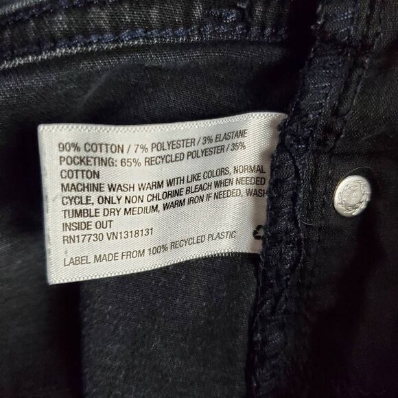 Universal Thread High Rise Midi Jean Shorts Women’s Size 12/31R Black Cutoff Raw - Picture 5 of 6